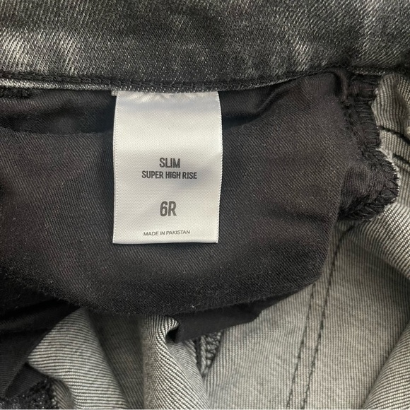 EXPRESS Jeans Mom Jeans Women’s 6 R Ankle Ripped Supper High Rise Straight - Picture 9 of 11